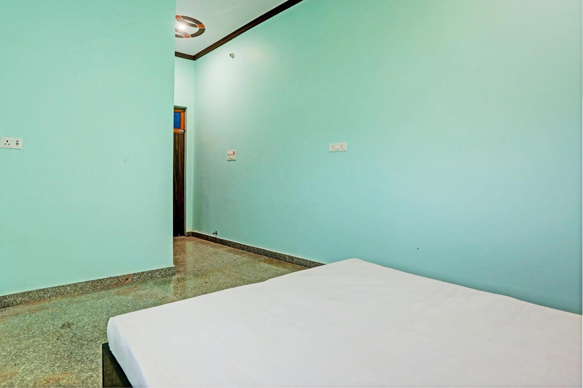 Oyo Moon Light Hotel Etah Exterior photo