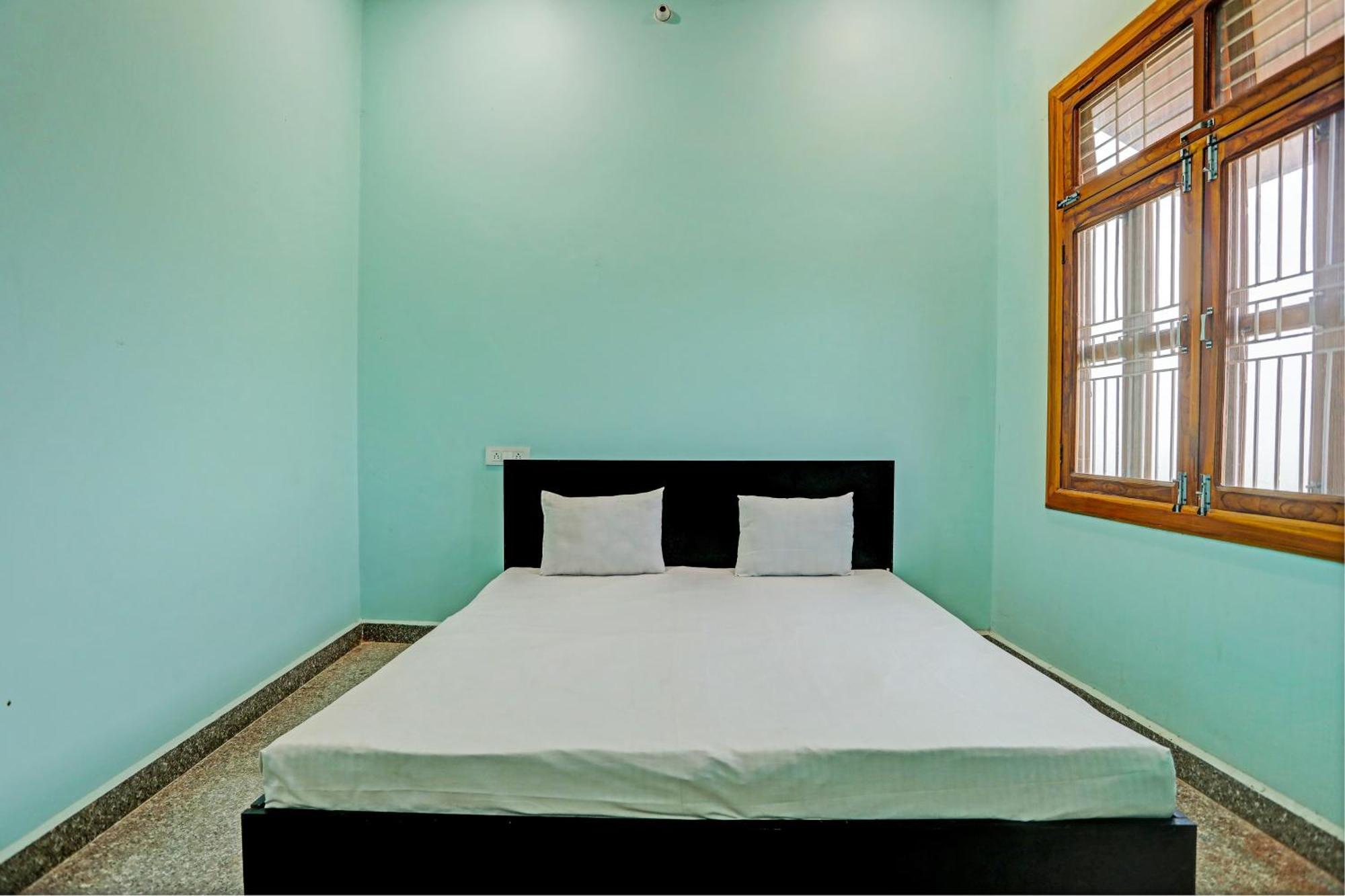 Oyo Moon Light Hotel Etah Exterior photo