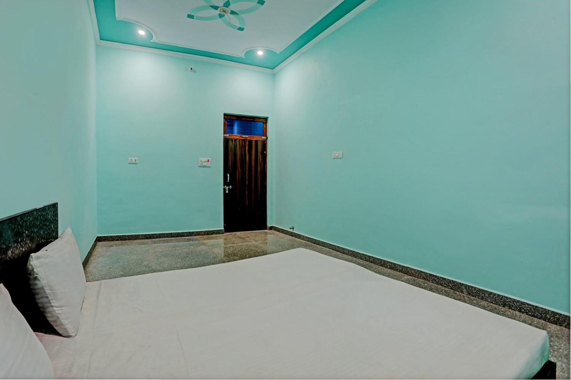 Oyo Moon Light Hotel Etah Exterior photo